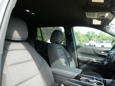 New 2027 Chevrolet Equinox LT AWD/4WD image 9
