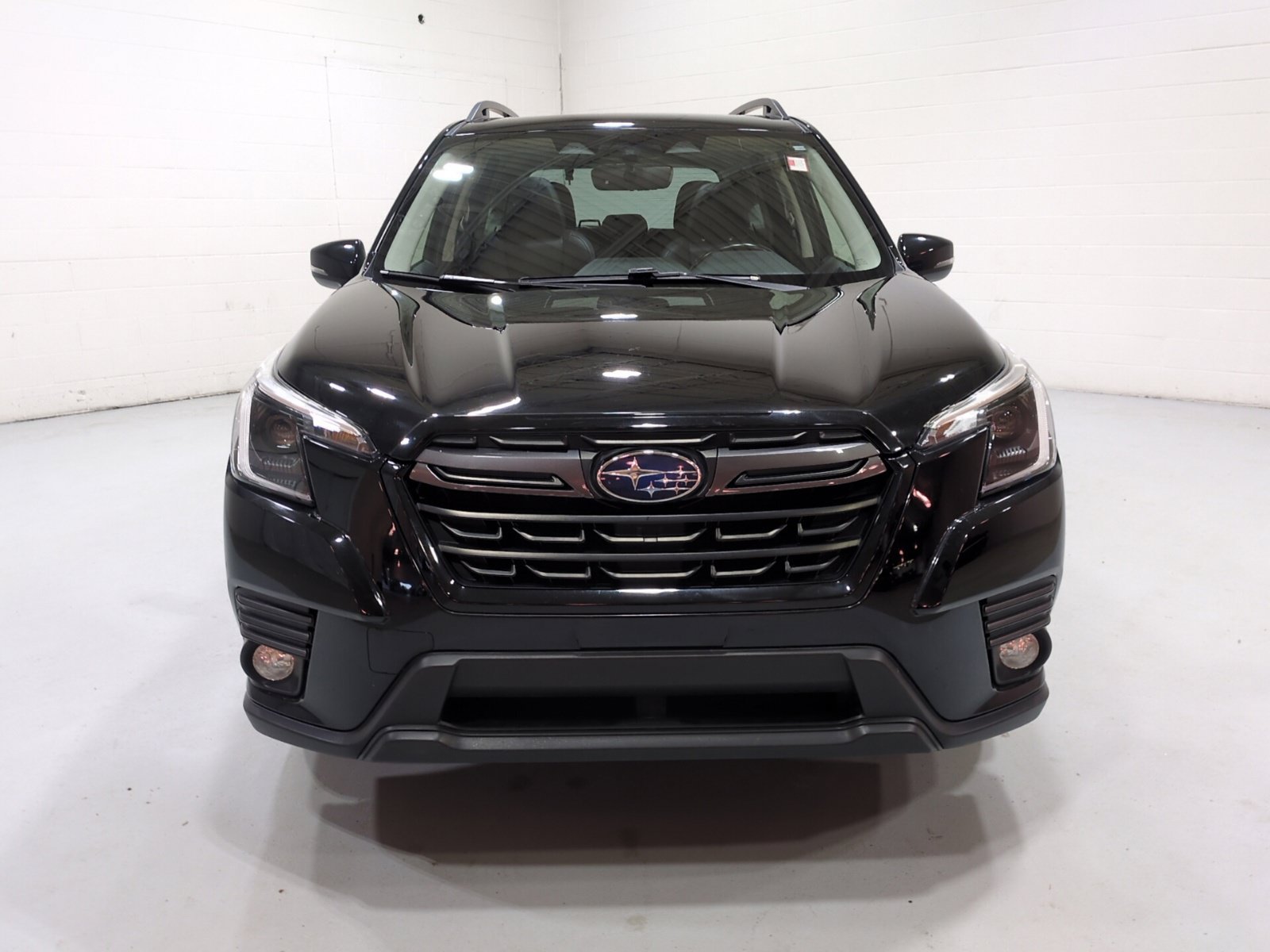Used 2023 Subaru Forester Limited w/ Popular Package #2 AWD/4WD image 8