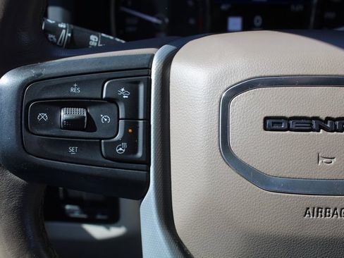 Used 2021 GMC Yukon XL Denali w/ Denali Premium Package image 25