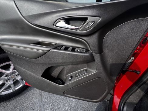 Used 2024 Chevrolet Equinox Premier w/ LPO, Floor Liner Package FWD image 13