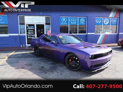 Used 2016 Dodge Challenger SRT Hellcat RWD image 1