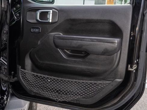 Used 2022 Jeep Wrangler Unlimited Sport w/ Sun And Sound Package AWD/4WD image 9