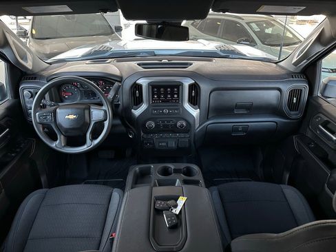 Used 2025 Chevrolet Silverado 2500 Custom w/ Custom Value Package image 20