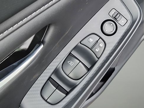 New 2025 Nissan Sentra SV image 13