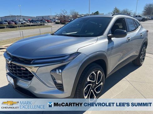 New 2026 Chevrolet Trax RS image 4