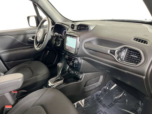 Used 2022 Jeep Renegade Altitude w/ Sun/Sound Group image 27