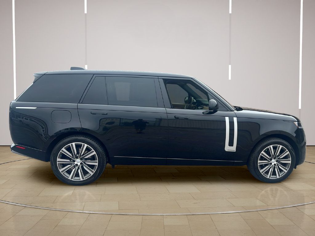 Used 2025 Land Rover Range Rover Long Wheelbase Autobiography AWD/4WD image 8