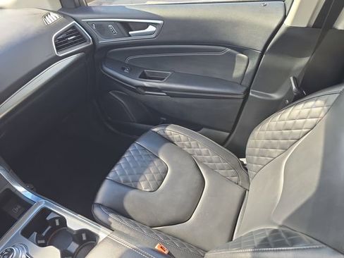 Used 2024 Ford Edge Titanium image 18
