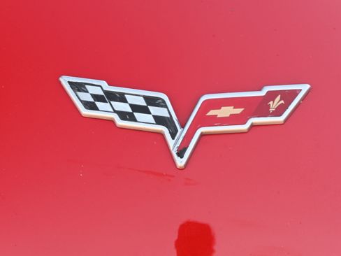 Used 2006 Chevrolet Corvette Coupe w/ Performance Package image 29