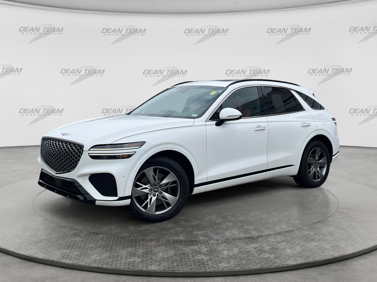 Used 2023 Genesis GV70 3.5T Sport w/ Sport Advanced Package AWD/4WD image 3