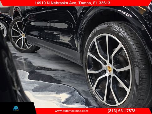 Used 2019 Porsche Cayenne AWD/4WD image 8