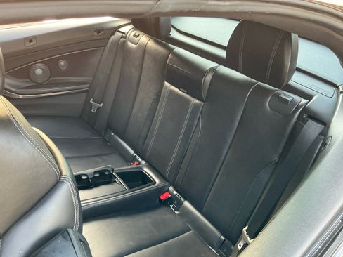 Used 2016 BMW M4 Convertible image 17