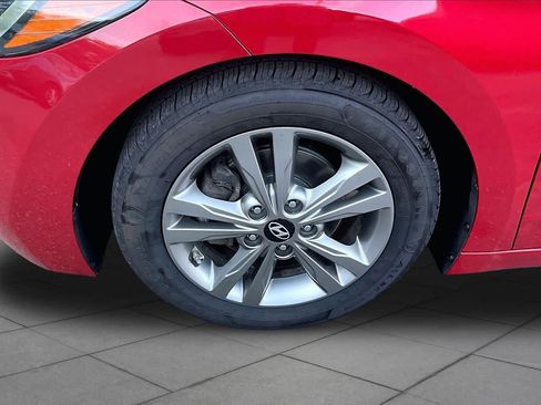 Used 2017 Hyundai Elantra Value Edition w/ Cargo Package FWD image 11