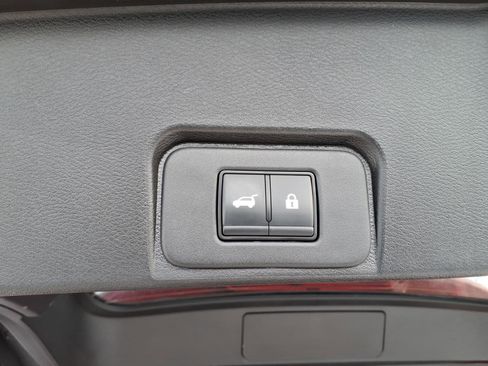 Certified 2025 Nissan Rogue SV image 16