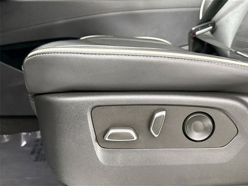 Used 2022 Cadillac Escalade Sport w/ Touring Package image 31