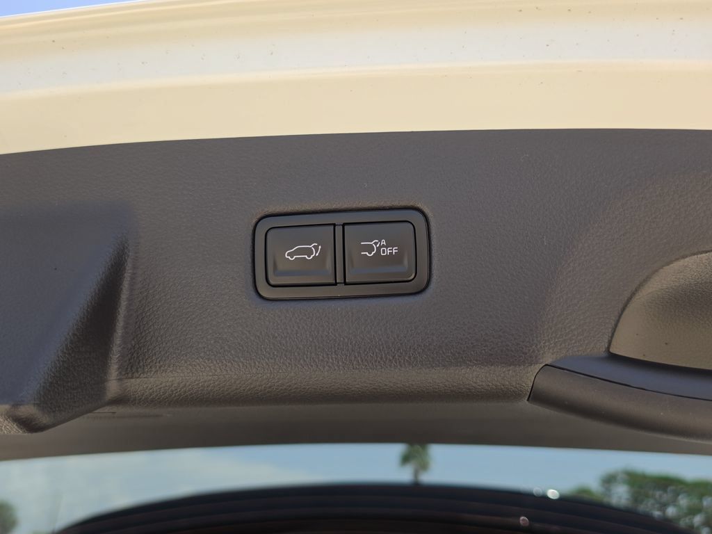 New 2026 Kia Carnival EX FWD image 11