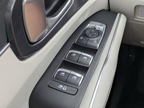 Used 2025 Kia Sorento S w/ Panoramic Sunroof Package FWD image 20