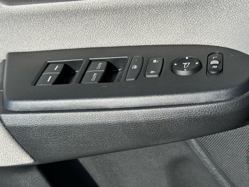 Used 2017 Honda CR-V EX image 18