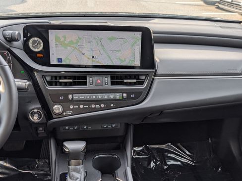 Used 2025 Lexus ES 350 w/ Premium Package FWD image 18