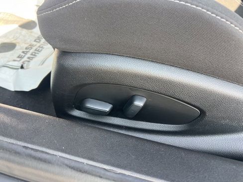 Used 2020 Chevrolet Camaro LT w/ Technology Package image 19