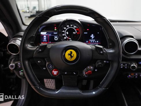 Used 2018 Ferrari 812 Superfast RWD image 27