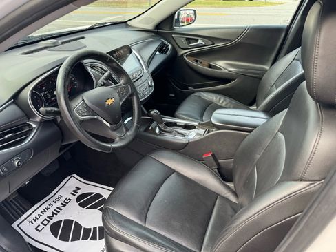 Used 2018 Chevrolet Malibu Premier image 22