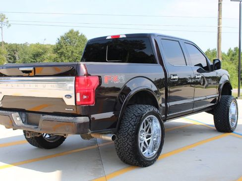 Used 2018 Ford F150 Platinum w/ Equipment Group 701A Luxury AWD/4WD image 6
