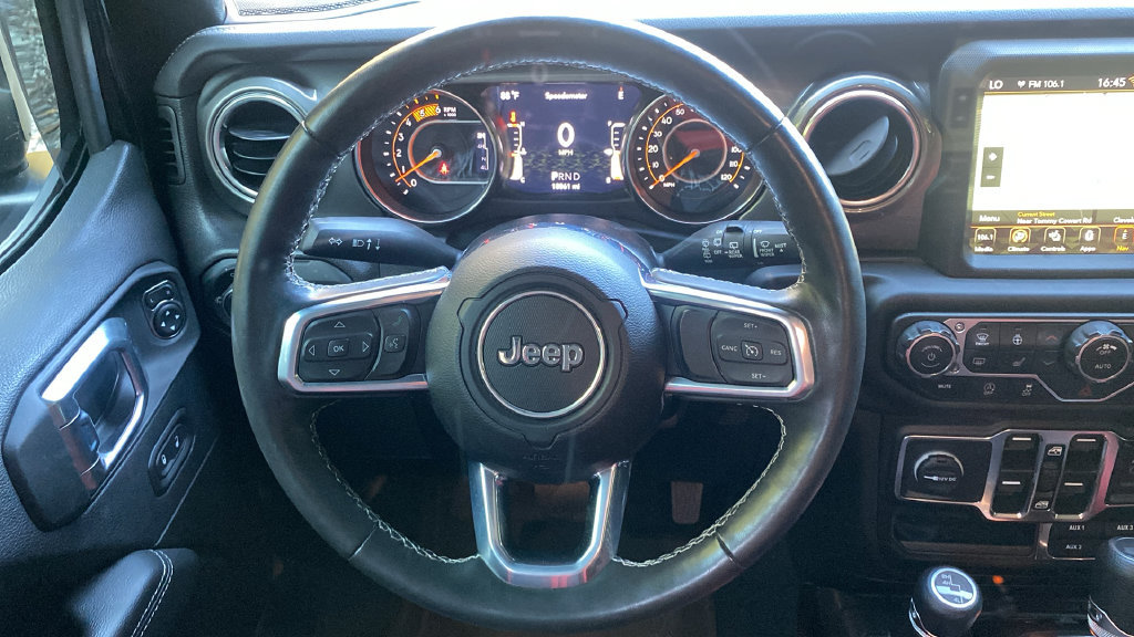 Used 2022 Jeep Wrangler Unlimited Sahara w/ LED Lighting Group AWD/4WD image 23