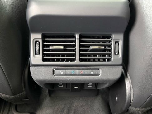 Certified 2025 Land Rover Range Rover Evoque Dynamic SE image 35