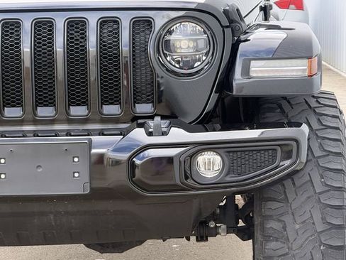 Used 2021 Jeep Wrangler Unlimited Sahara image 7