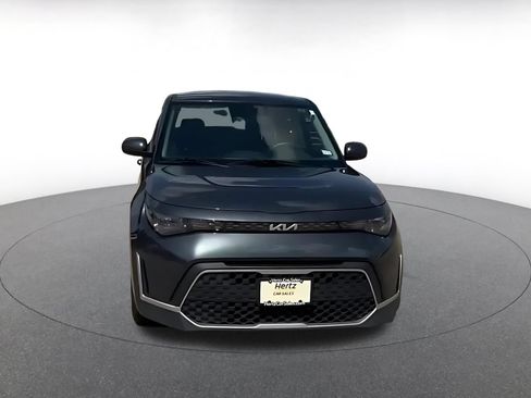 Used 2025 Kia Soul LX w/ LX Technology Package FWD image 4