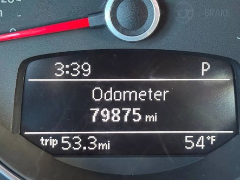 Used 2014 Volkswagen Beetle TDI image 19