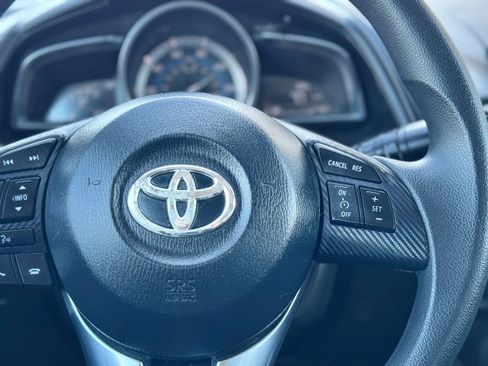 Used 2017 Toyota Yaris iA image 16