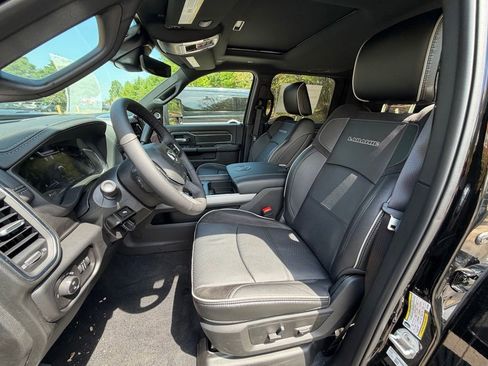 New 2026 RAM 3500 Laramie AWD/4WD image 15