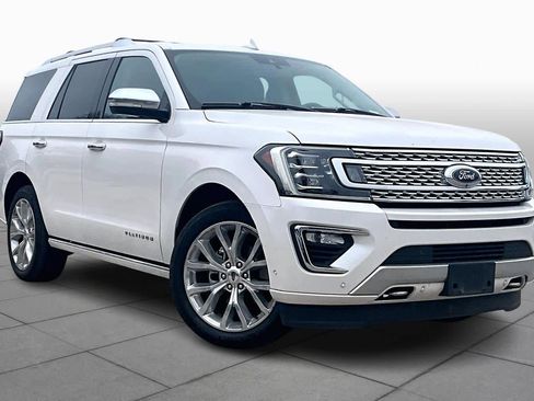 Used 2019 Ford Expedition Platinum image 2