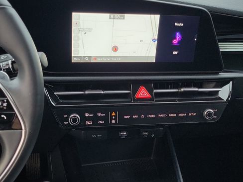 Used 2025 Kia Niro Wind image 11