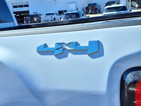 Used 2024 GMC Sierra 2500 Pro image 5