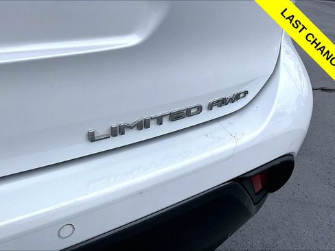 Used 2022 Toyota Highlander Limited AWD/4WD image 8