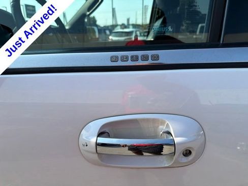 Used 2017 Ford Expedition Limited w/ Equipment Group 301A RWD image 14