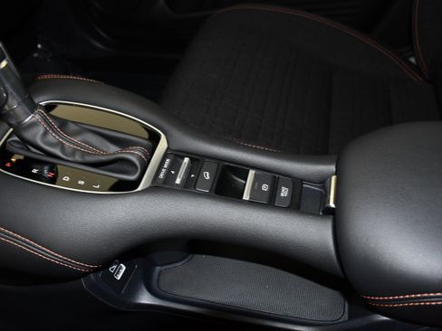 Certified 2023 Honda HR-V Sport image 32