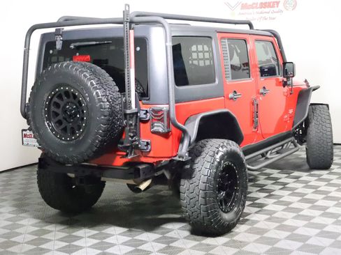 Used 2016 Jeep Wrangler Unlimited Sahara w/ Connectivity Group AWD/4WD image 5