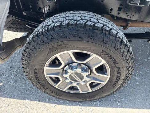 Used 2025 Ford F250 XLT w/ FX4 Off-Road Package AWD/4WD image 28