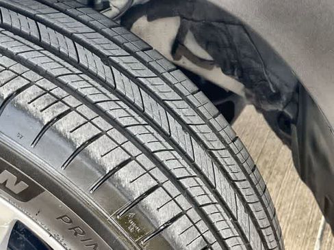 Used 2022 Toyota Corolla Cross LE image 23