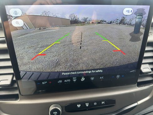 Used 2022 Ford Transit 350 XLT image 27