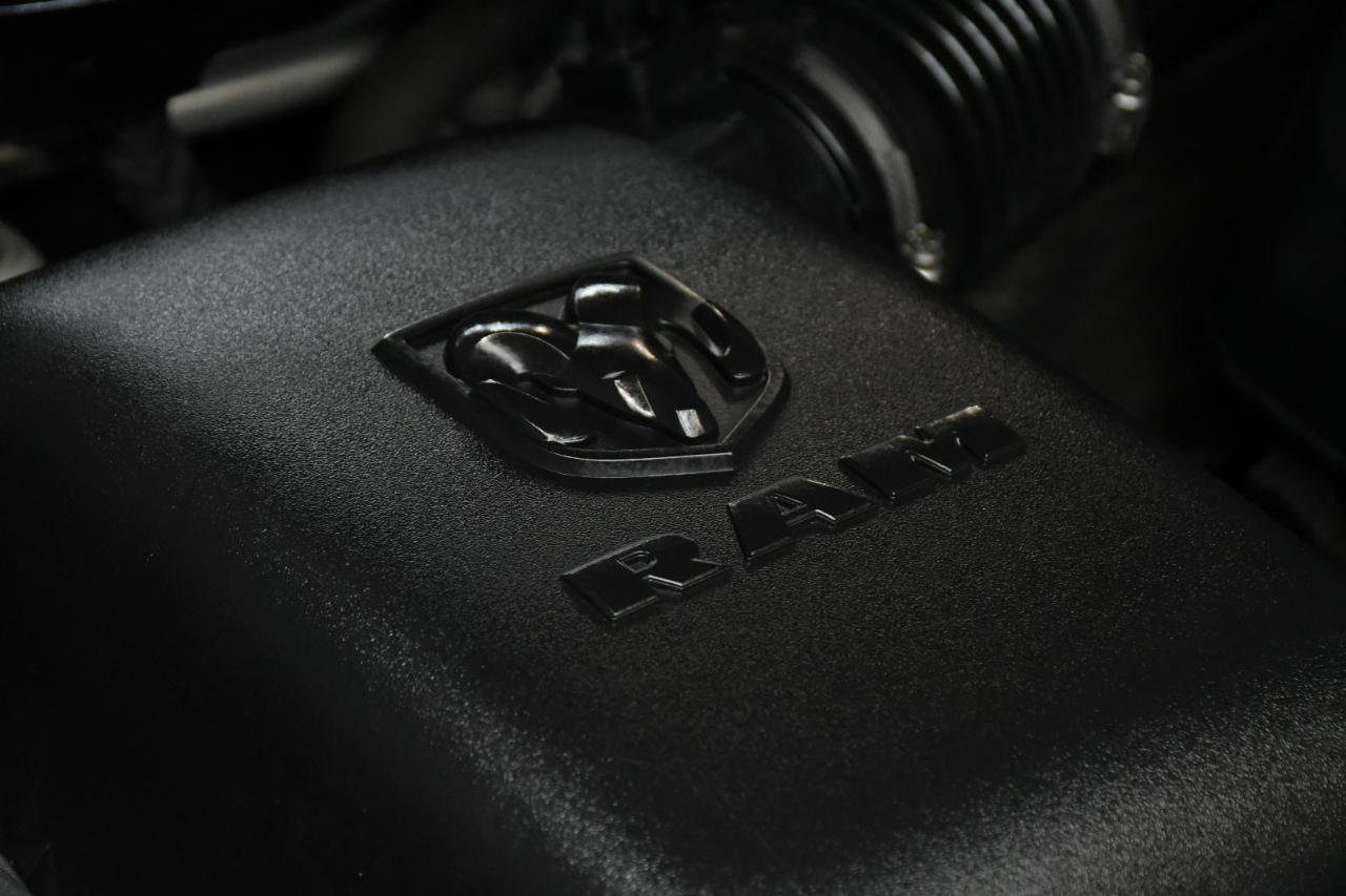 Used 2015 RAM 1500 Laramie w/ Convenience Group AWD/4WD image 14