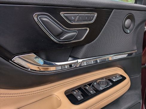 Used 2020 Lincoln Corsair Reserve AWD/4WD image 13