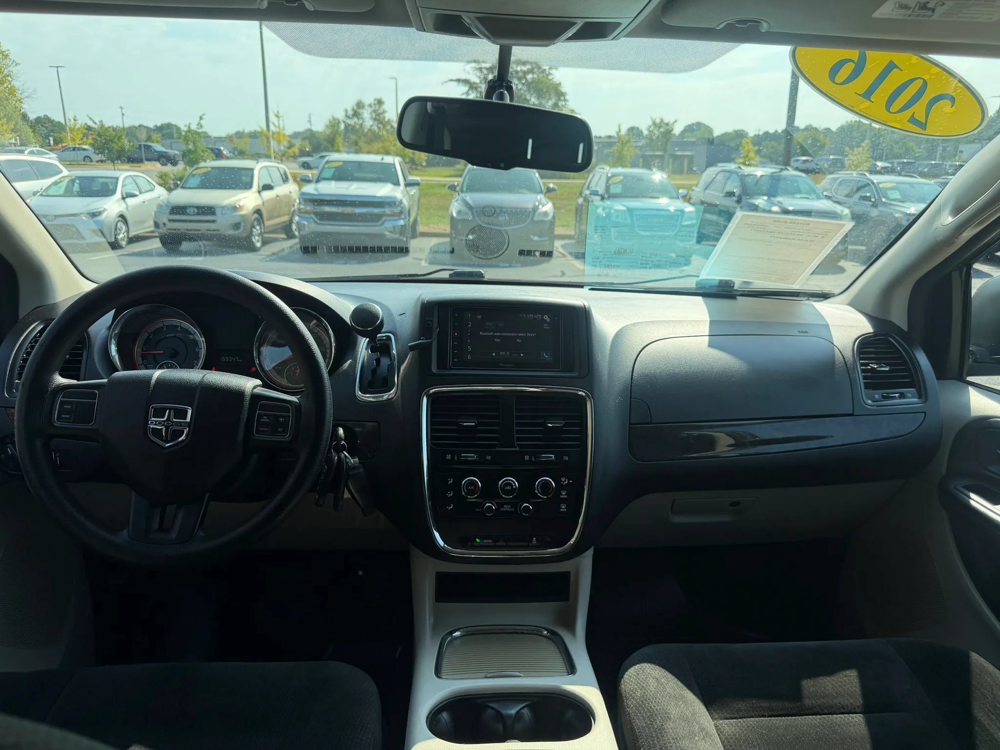 Used 2016 Dodge Grand Caravan SXT FWD image 9