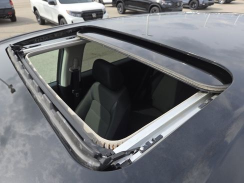 Used 2025 Honda CR-V EX image 4