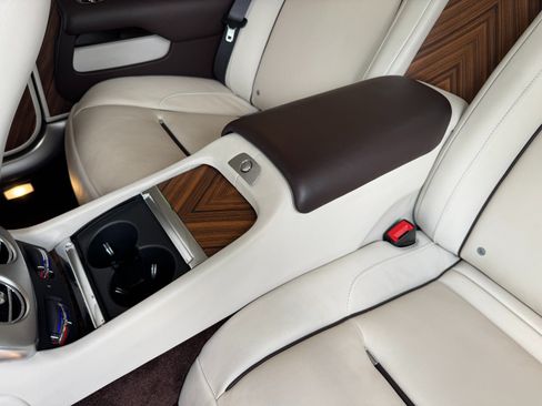Used 2017 Rolls-Royce Wraith RWD image 36