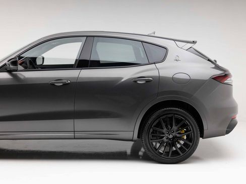 Used 2021 Maserati Levante S GranSport AWD/4WD image 19